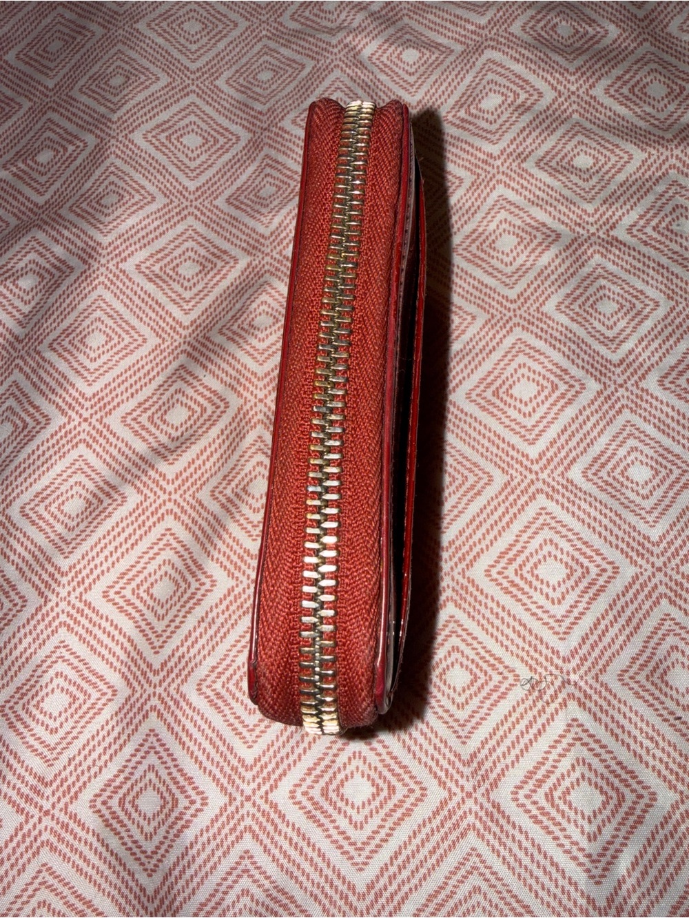 Gucci Red Patent Heart Charm Zipper Key Case - Picture 5 of 8